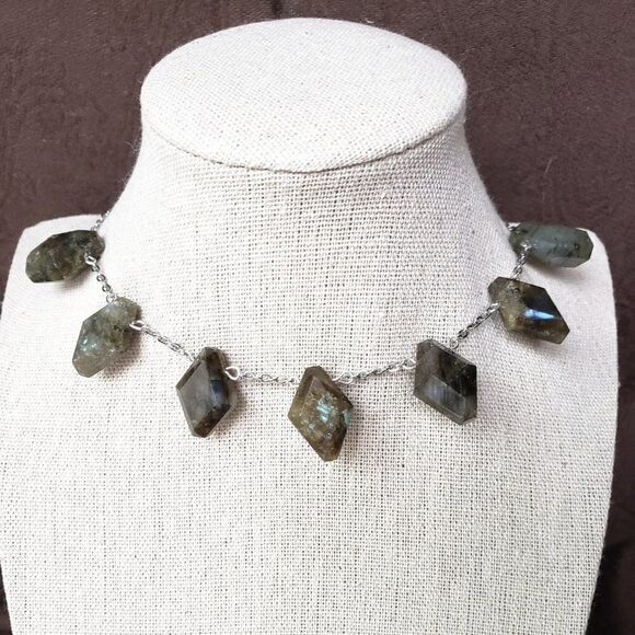 Protective stone necklace  - Picture 1 of 2